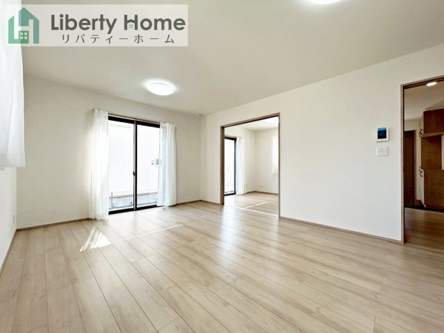 水戸市大塚町　新築戸建　A号棟の居間・リビング