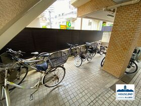 ◆ライオンズマンション覚王山◆駅まで徒歩約4分！南向2LDKの駐輪場|敷地内駐輪スペース
