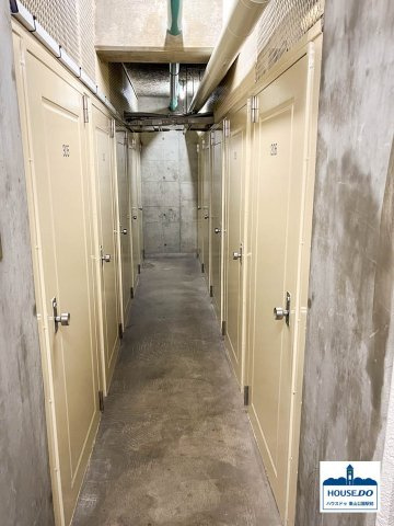 【LDK約22帖！3階・南向き♪】サンハイツ八事ふじみA棟のその他共用部分|トランクルームは共用部に集合させる形で設置されています