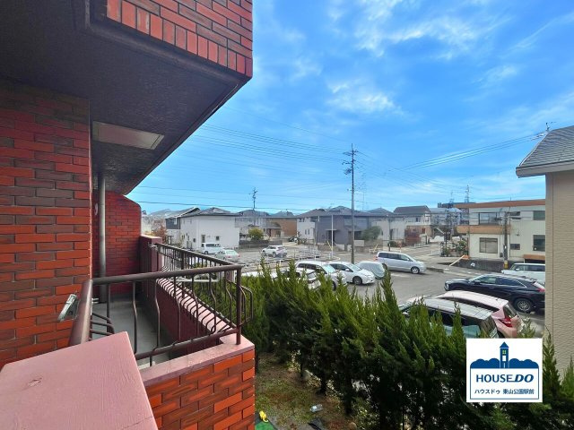 両面バルコニー！三旺マンション第7名東のバルコニー|バルコニーからの眺望です。
目の前に遮蔽物もないので空が広いです！