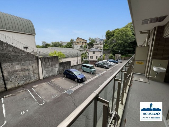 R7年5月リフォーム完了予定！D'グランセ八事御幸山の展望|ゆとりの広さのバルコニーは、ガーデニングに便利なシンク付きです。
