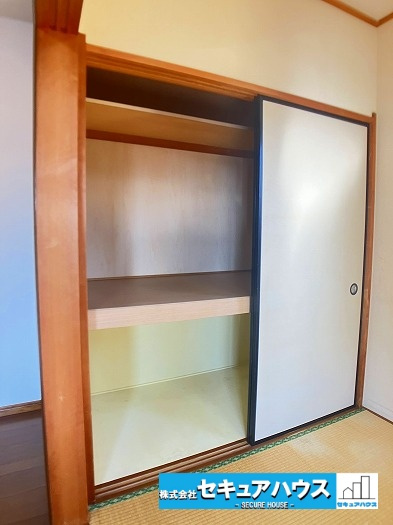 【今からご案内可能】東海市加木屋町東大堀　中古戸建ての収納|【押入】
◆和室には嬉しい押入付きです♪