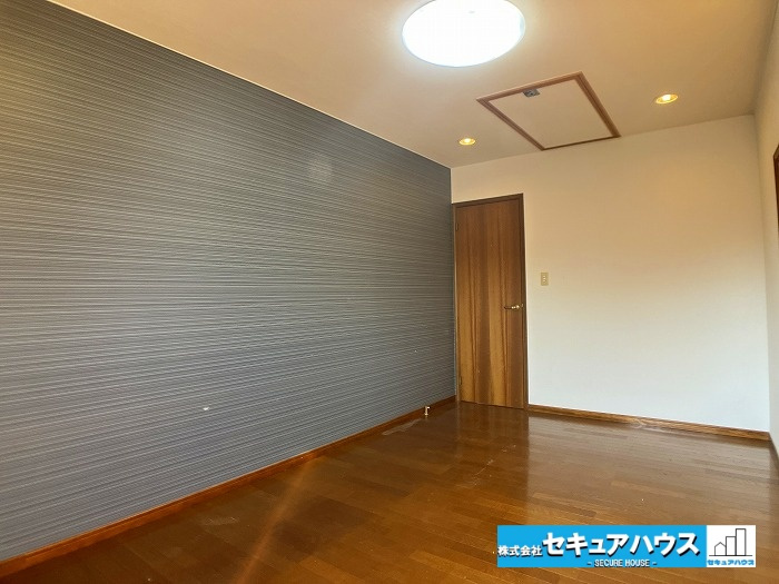 【今からご案内可能】東海市加木屋町東大堀　中古戸建ての洋室|【洋室】
◆広々とした居住空間は日々の暮らしを彩り、心のやすらぎと満足感を与えてくれます♪