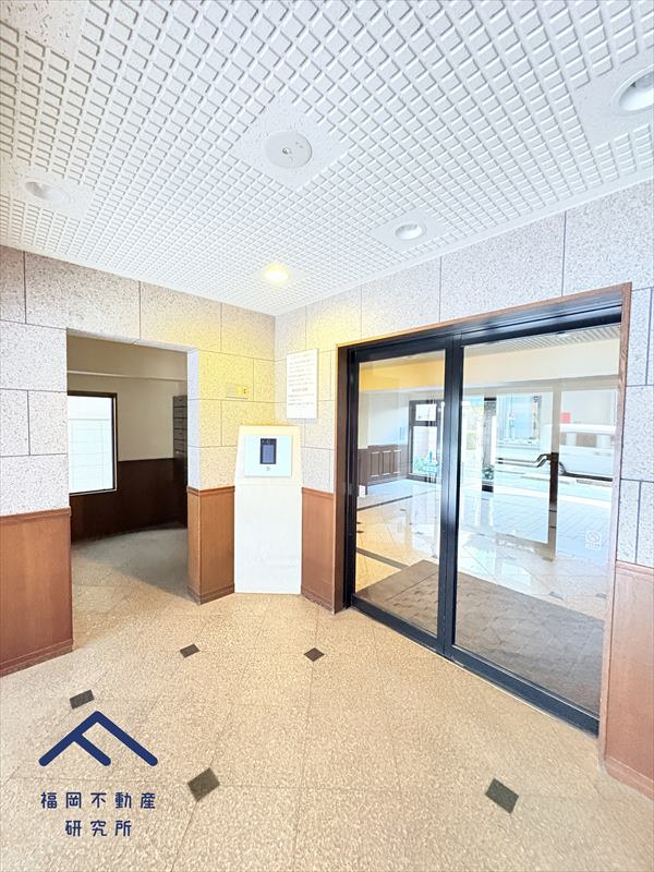 ライオンズプラザ平尾のエントランス