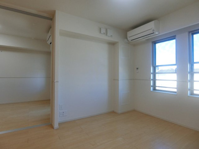 【洋室】 | Y・Y・Yー22