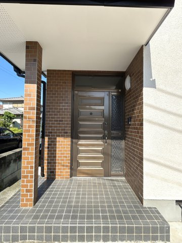 栃木市本町　中古戸建の玄関