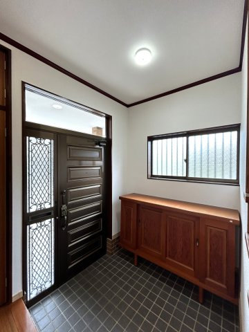 栃木市本町　中古戸建の玄関