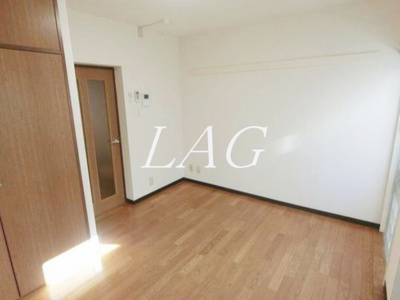 【居間・リビング】 | ラポール町田 | 洋室のお部屋です。