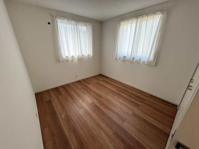 豊中市岡町南戸建の寝室