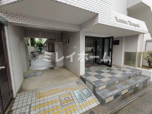 ルーブル池上のエントランス