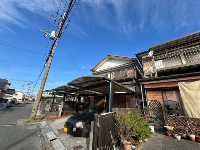高知市介良乙の一戸建ての駐車場