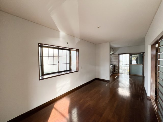 高知市介良乙の一戸建ての居間・リビング