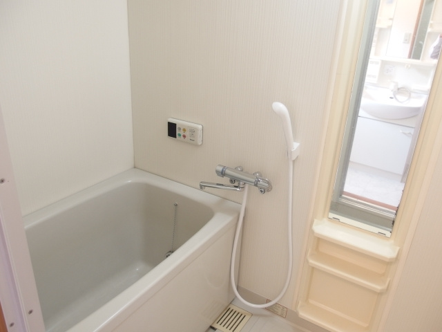 ガーデンヒルズＮの浴室