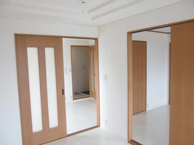 ガーデンヒルズＮの居間・リビング