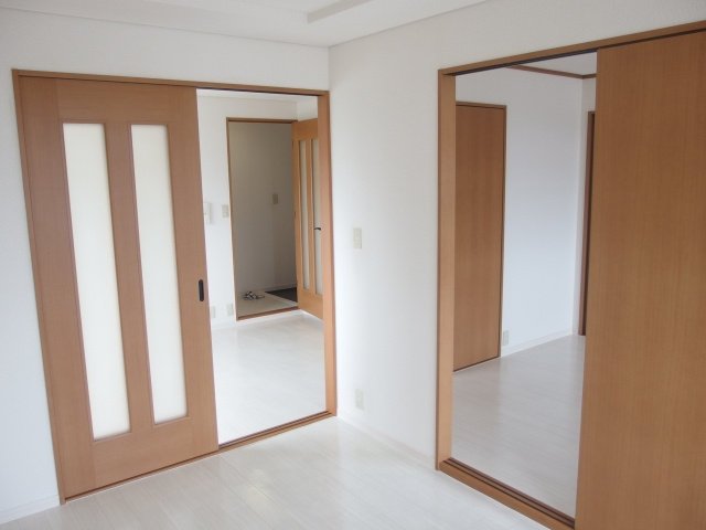 ガーデンヒルズＮの居間・リビング