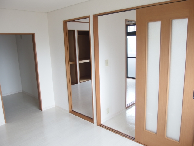 ガーデンヒルズＮの居間・リビング