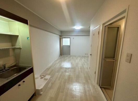 リアライズ甲南山手 東棟の居間・リビング