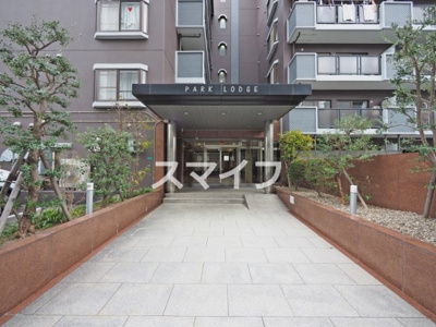【エントランス】 | パークロッジ