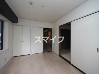 【洋室】 | パークロッジ