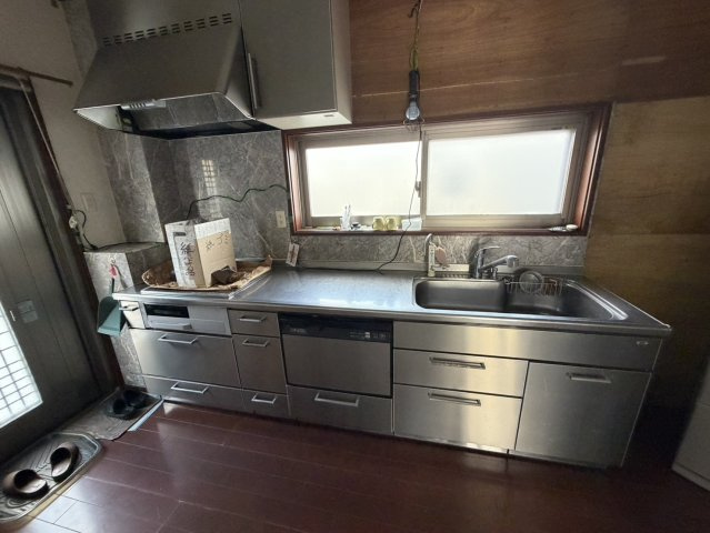 手広ビルのキッチン