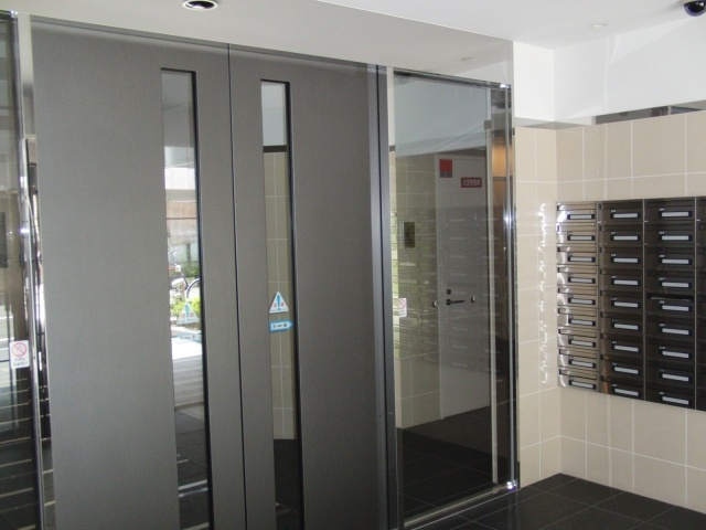 レジュールアッシュJUSOのエントランス