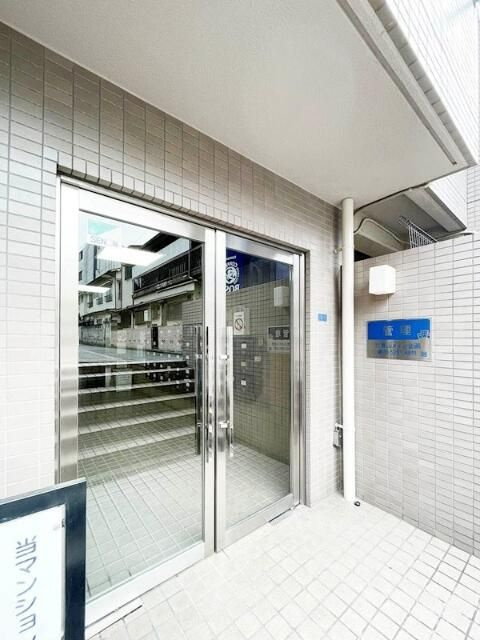 メインステージ中井駅前のエントランス