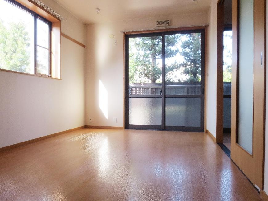 ルミエールBの洋室