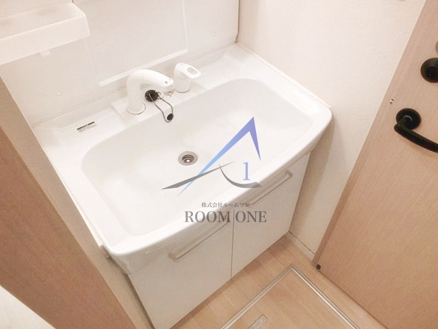 アプリコット・ハイツの洗面所|独立洗面台です。