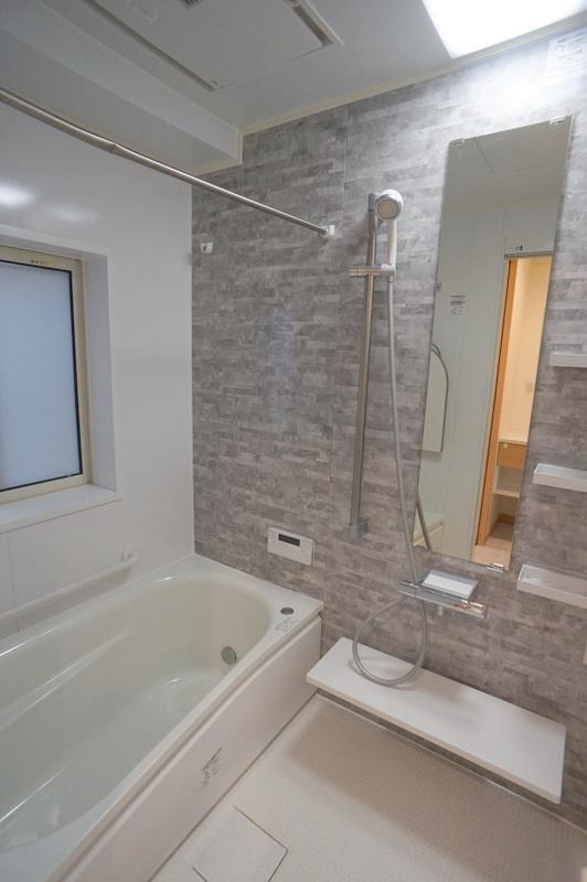 本駒込５　戸建の浴室|広々としたオートバス