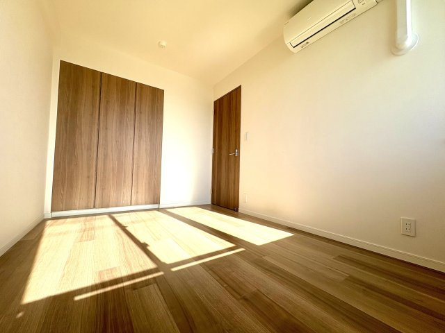 マストレジデンス世田谷代田の洋室