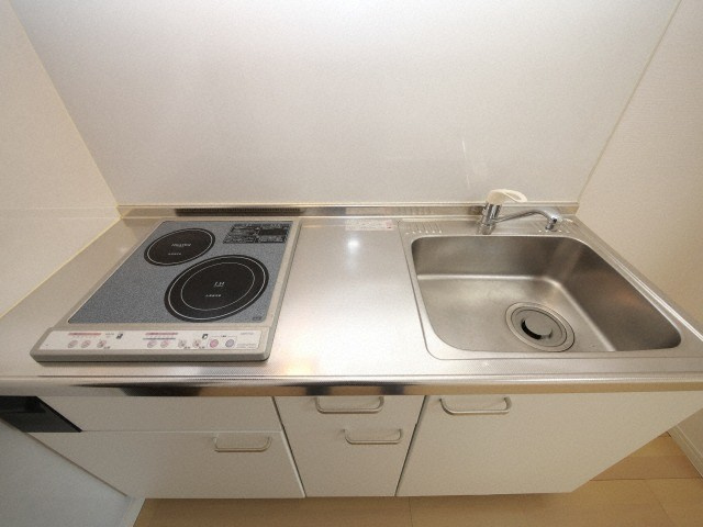 フロンティアタワー九条Ⅱのキッチン