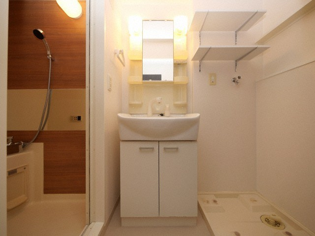 フロンティアタワー九条Ⅱの洗面所