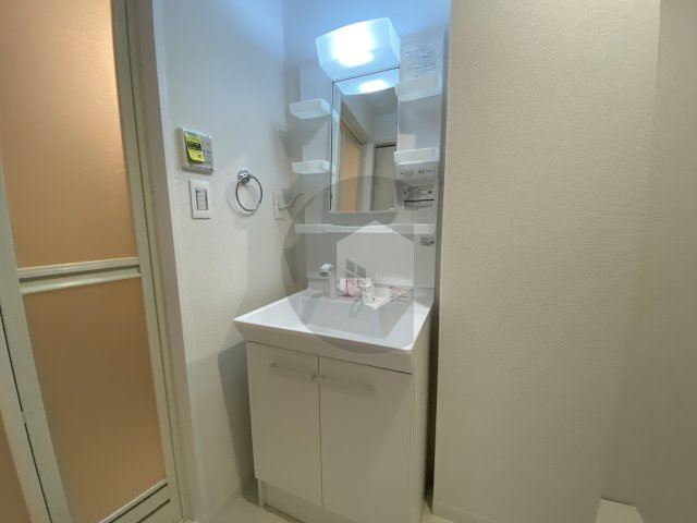 アルカンシェルコート緑橋の独立洗面台