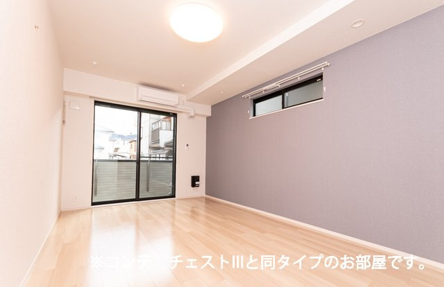 CARNABYの居間・リビング