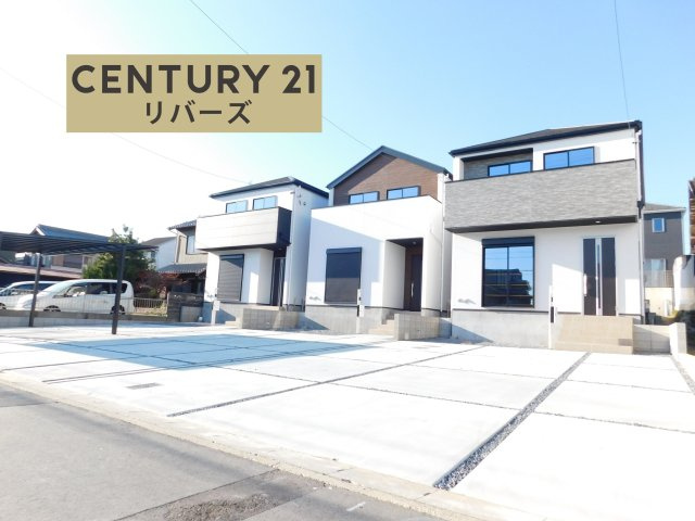 海部郡大治町大字八ツ屋字裏畑の新築一戸建の前面道路含む現地写真|☆ラスト１棟☆　　新価格！！いつでも見学出来ます♪（お問合せ当日、平日、水曜、夜間でもＯＫ）　駐車４台ＯＫ！　広いＬＤＫ２４．０帖！　ＬＤＫに書斎併設♪　スーパーやコンビニ、薬局など周辺環境充実！