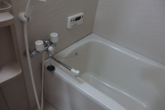 レオナ緑丘の浴室