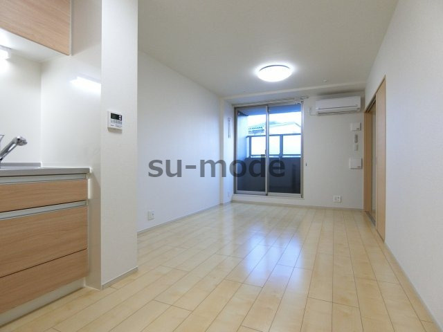 カンパーニュアウローラの居間・リビング