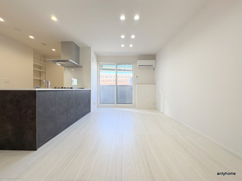 スペチアーレ城北公園の居間・リビング