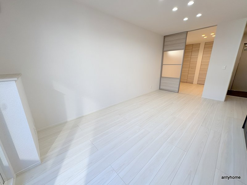 スペチアーレ城北公園の居間・リビング