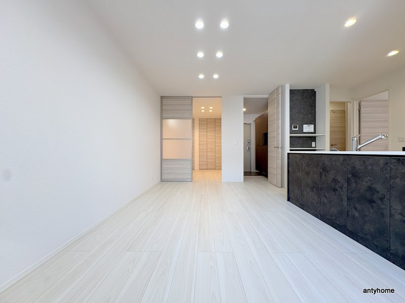 スペチアーレ城北公園の居間・リビング