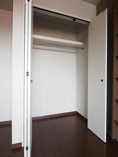 川崎市麻生区多摩美１丁目のアパートの収納