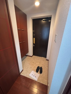 【玄関】 | アルシオンエアポートタワー | ゆったりとした玄関です