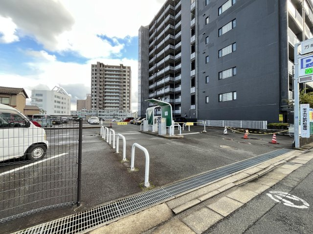 エクセレント米子の駐車場