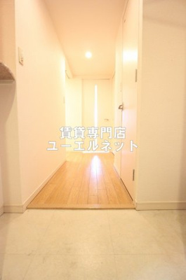 【玄関】 | サンロワール江坂 | 住まいの顔ともなる玄関