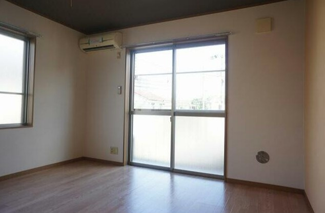 メゾンブランシェの居間・リビング