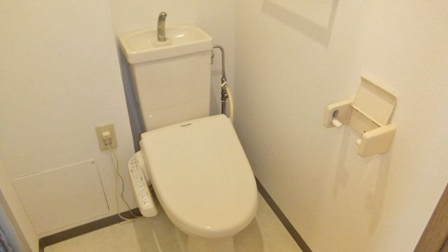 船橋夏見レジデンスのトイレ|ウォッシュレット付き