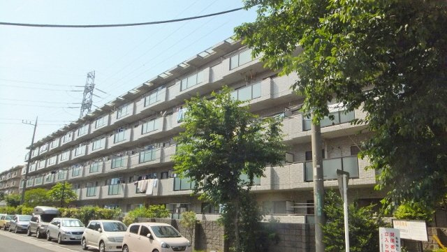 船橋夏見レジデンスの外観|タイル貼りのマンション