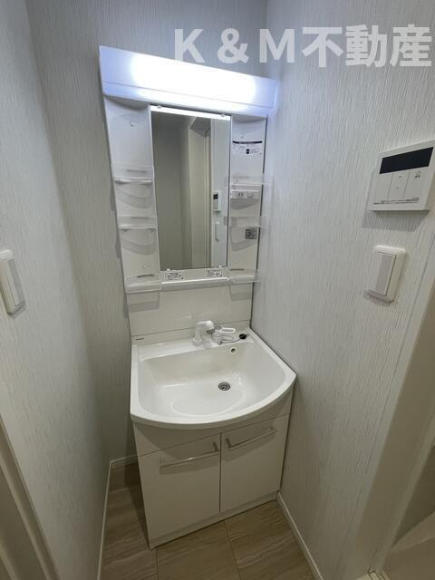 アリビオ新松戸の洗面所|脱衣スペースもあります