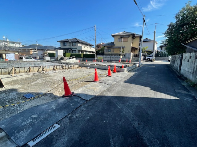 上の原四丁目20番（C-25）の前面道路含む現地写真