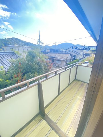 ハイツ恋路のバルコニー